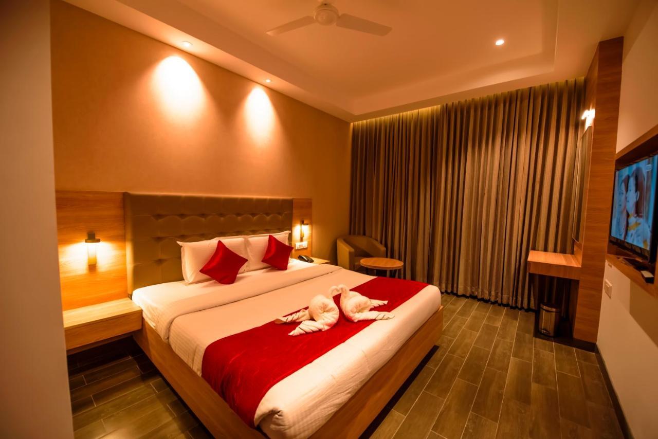 Hotel Annamalai Bahur Exterior foto