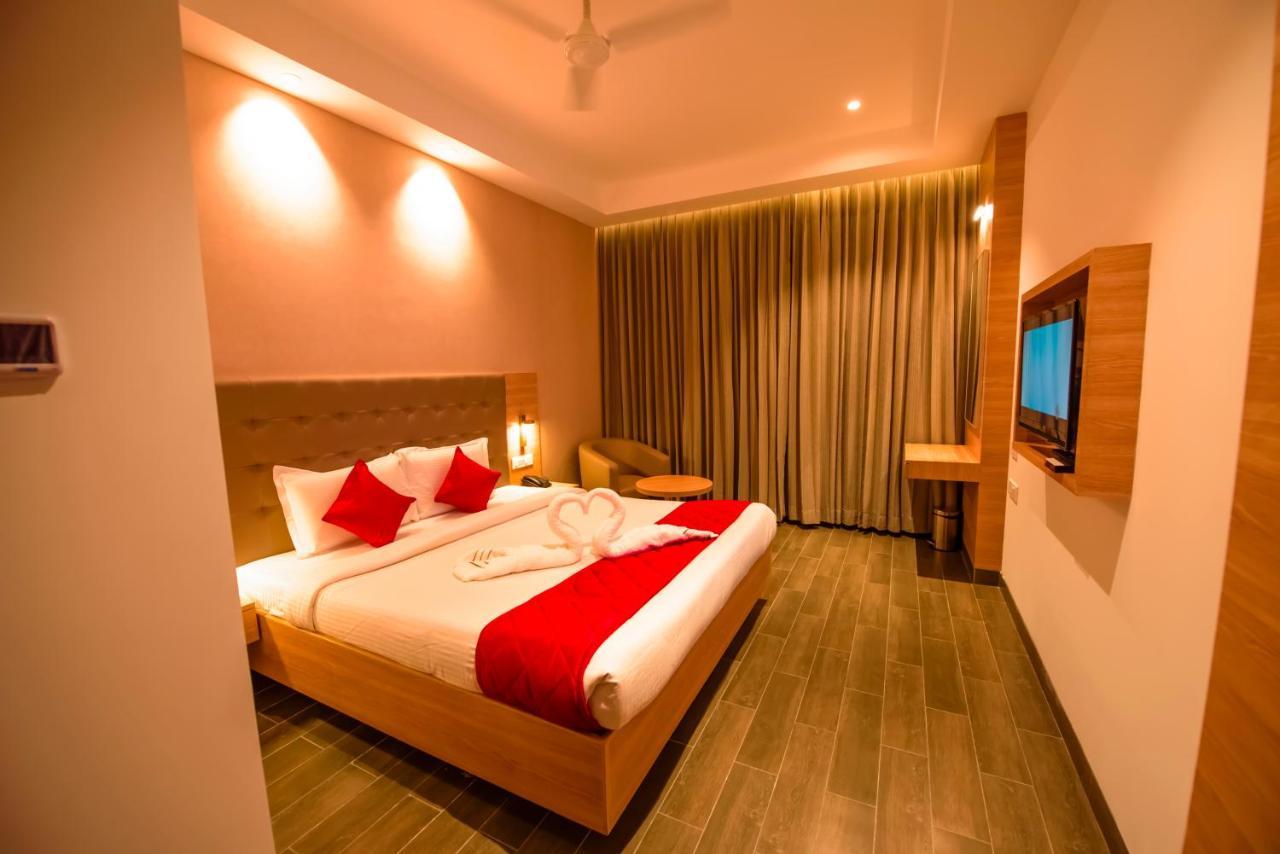Hotel Annamalai Bahur Exterior foto