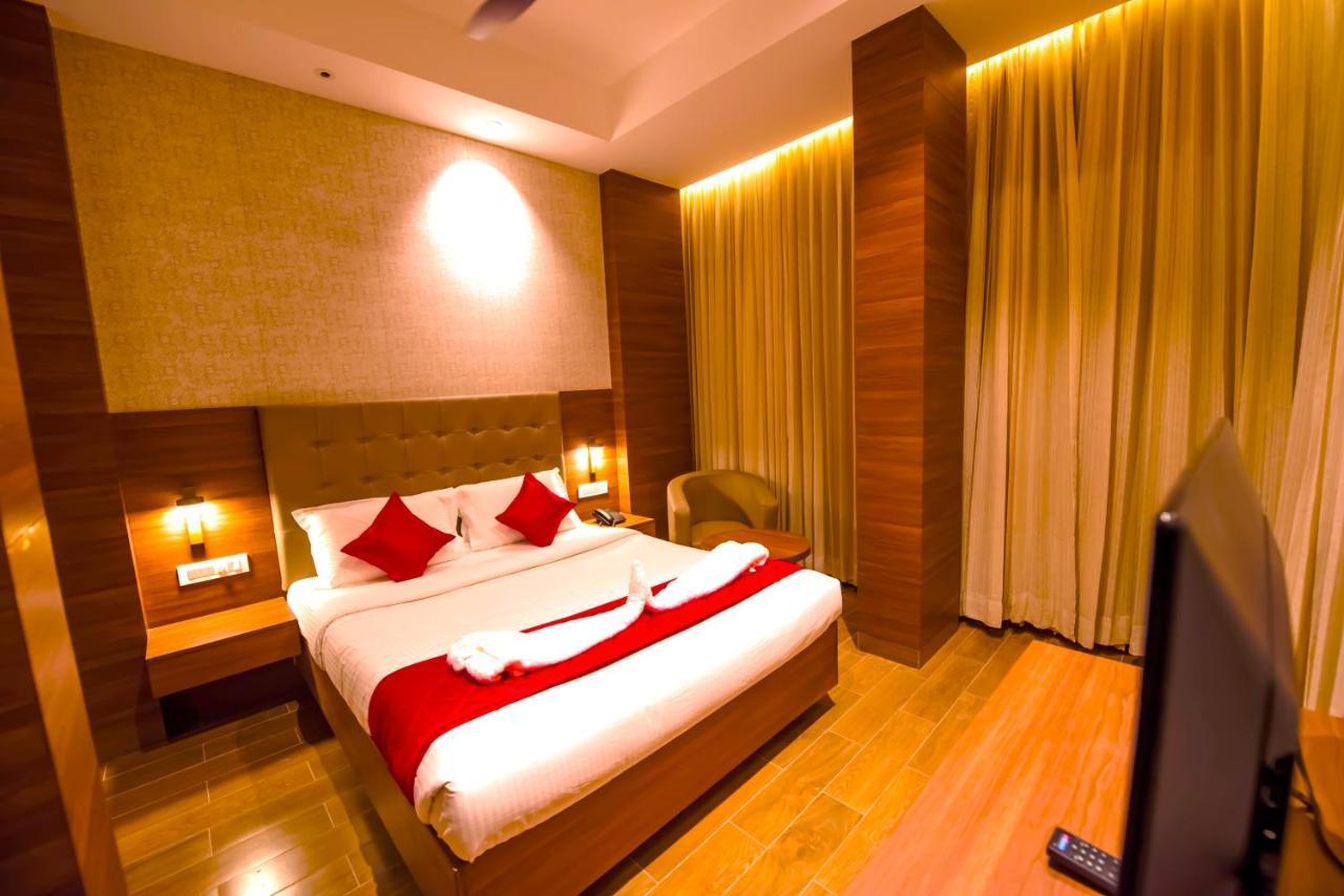 Hotel Annamalai Bahur Exterior foto